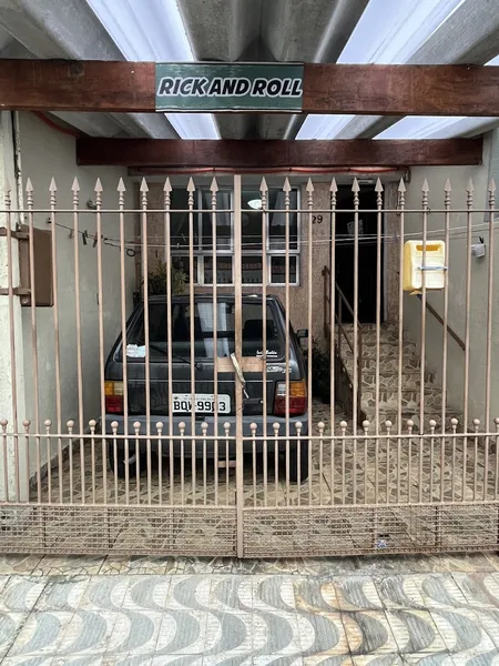 Record store thumbnail: Rick and Roll Discos