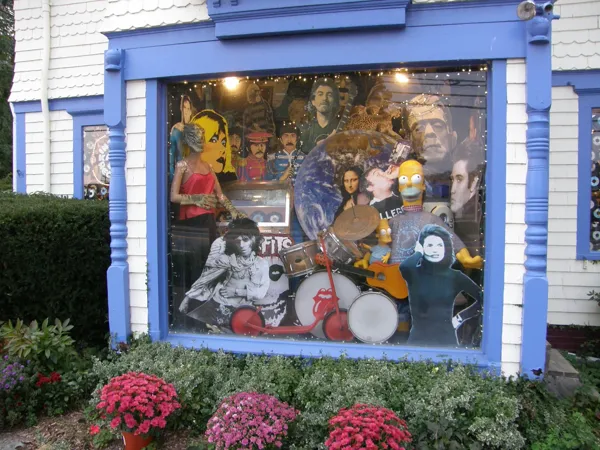 Record Store: Instant Karma Records