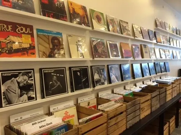 Record Store: The Vinyl Touch Antwerpen