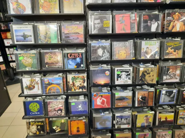Record Store: Bergamo Musica Sas