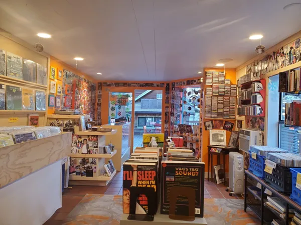 Record store thumbnail: Hunky Dory Records