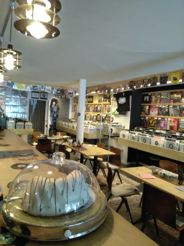 Record store thumbnail: George and the Bear