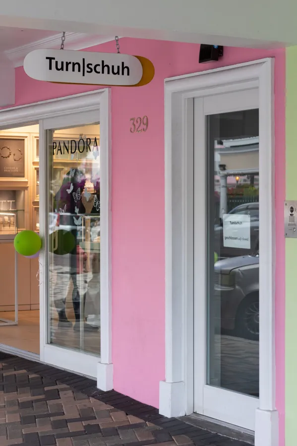 Record Store: Turnschuh