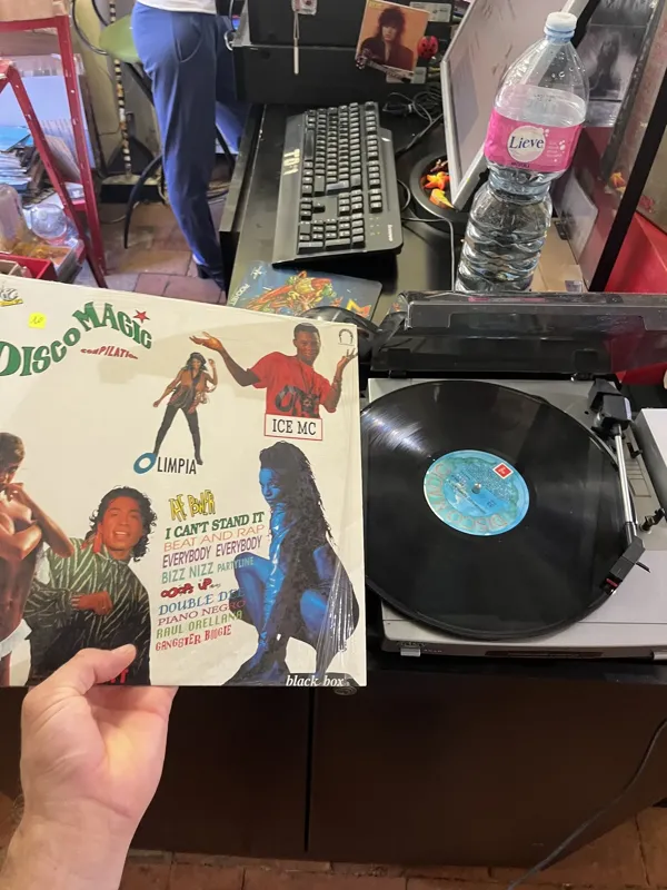 Record Store: Dischi E Soda