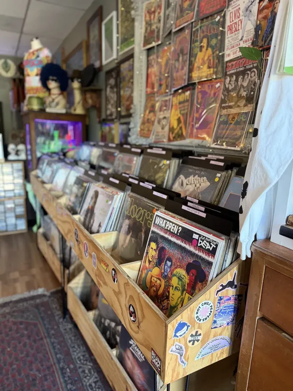 Record store thumbnail: Vintage Vibes Records