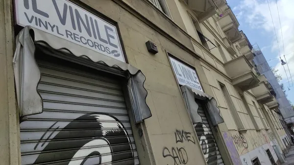 Record Store: Il Vinile Vinyl Records