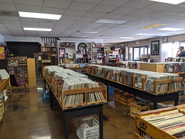 Record store thumbnail: Hoarders Trading Post