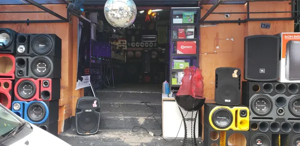 Record Store: Star Electronica