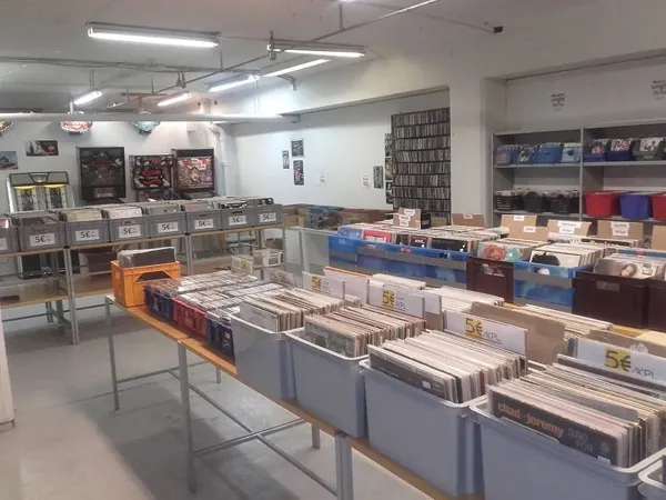 Record Store: Vinyl Music