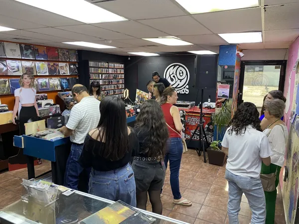 Record store thumbnail: MOSH Records desde 2020
