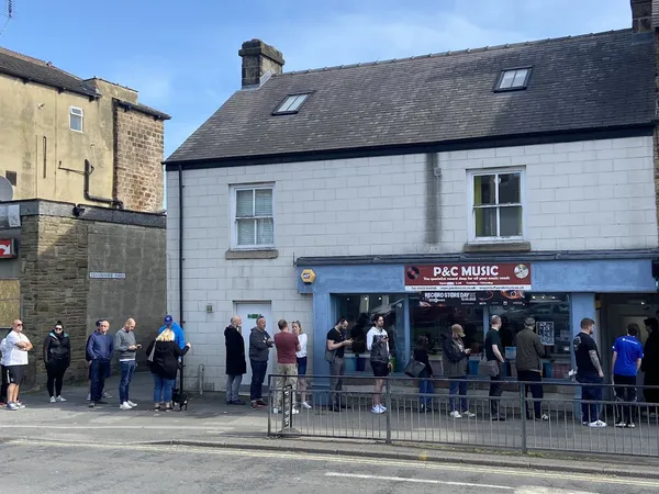 Record store thumbnail: P&C Music