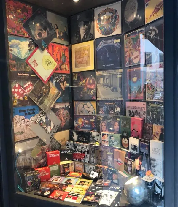 Gap Record Store Pisa