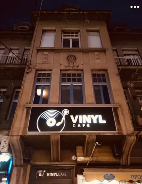 Record Store: Vinyl Cafe