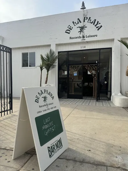 Record store thumbnail: De La Playa Records & Leisure