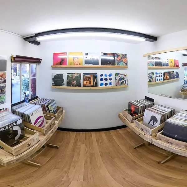 Record store thumbnail: Lucky's Record Bar