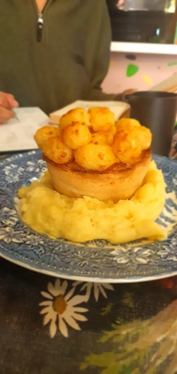 Record store thumbnail: Southsea's Pie and Vinyl