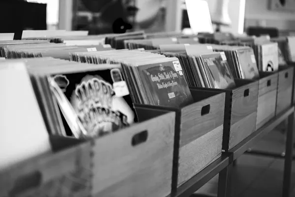 Record store thumbnail: music & more GmbH