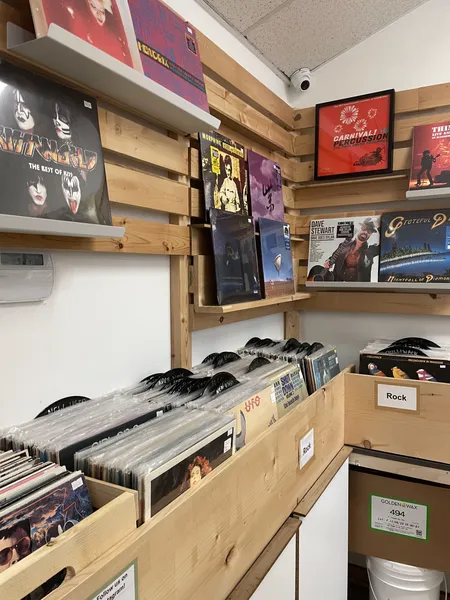 Record store thumbnail: Relove Records