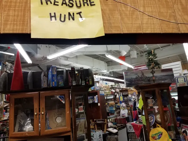 Record store thumbnail: Treasure Hunt Records and Collectibles