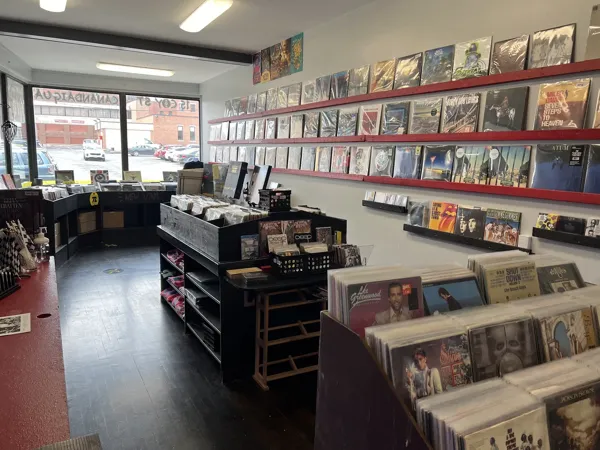 Record Store: Canandaigua Record Exchange
