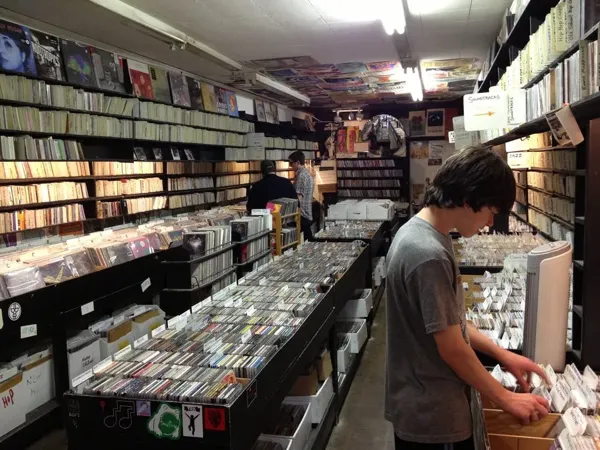 Record Store: CD Alley