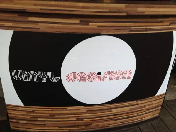 Record store thumbnail: Vinyl Decision