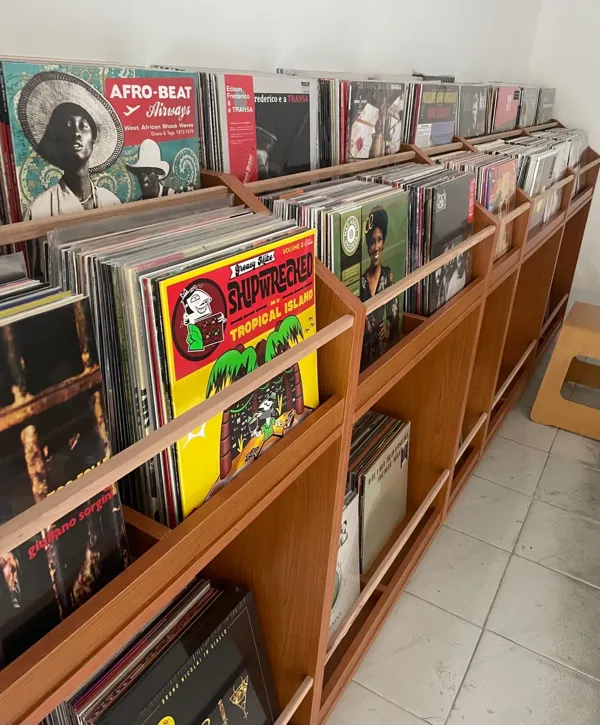 Record store thumbnail: Modernistas Records