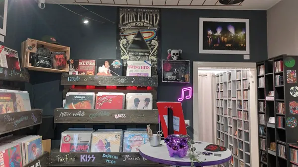 Record Store: Vinyl-Addict