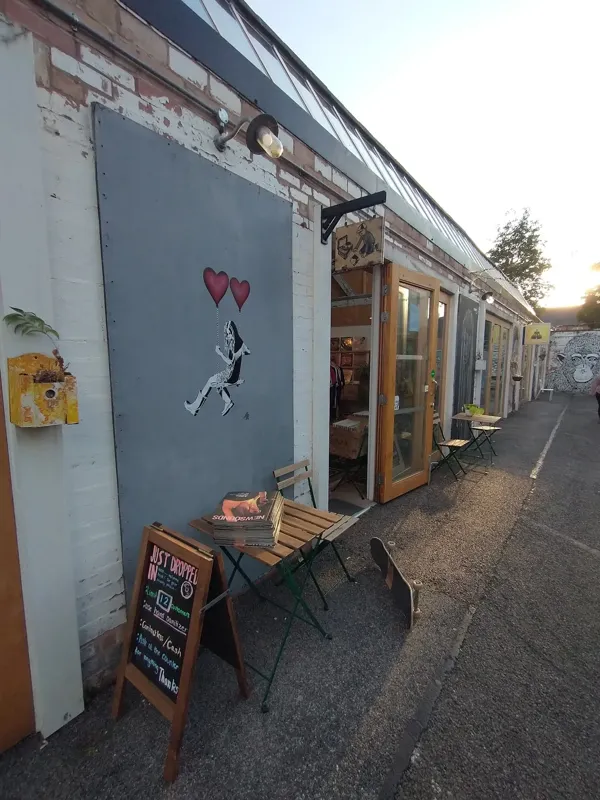 Record Store: Just Dropped In