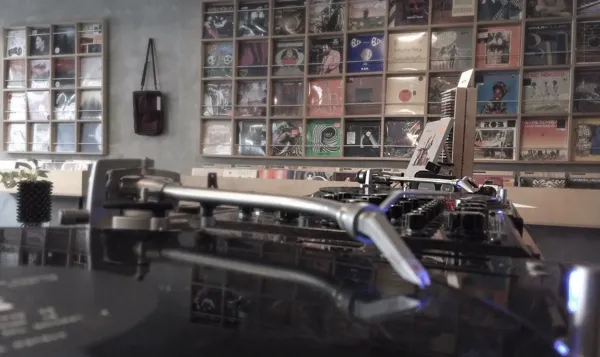 Record store thumbnail: Vinyl Harvest | Record Distribution and Store