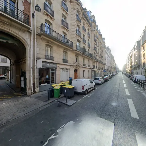 Record Store: Vinyl9