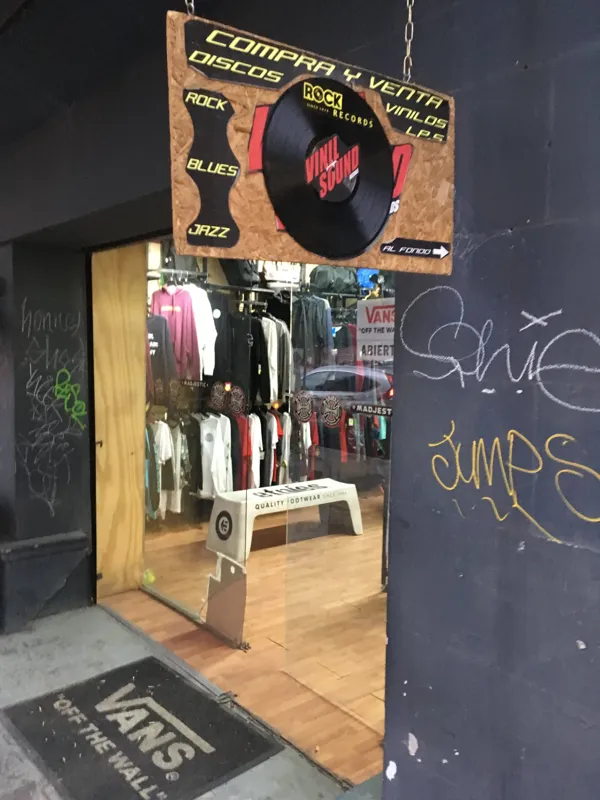 Record Store: Vinil Sound