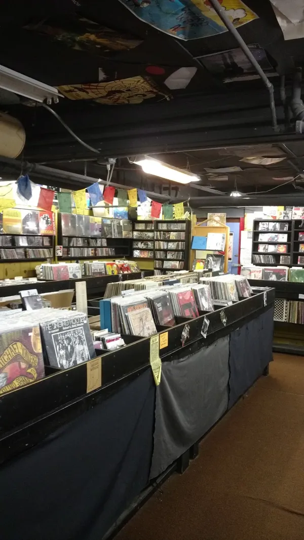 Record Store: Walkover Sounds & Stones
