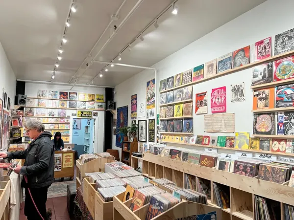 Record store thumbnail: Discodelic