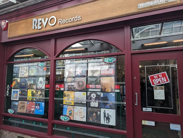 Revo Records & Music