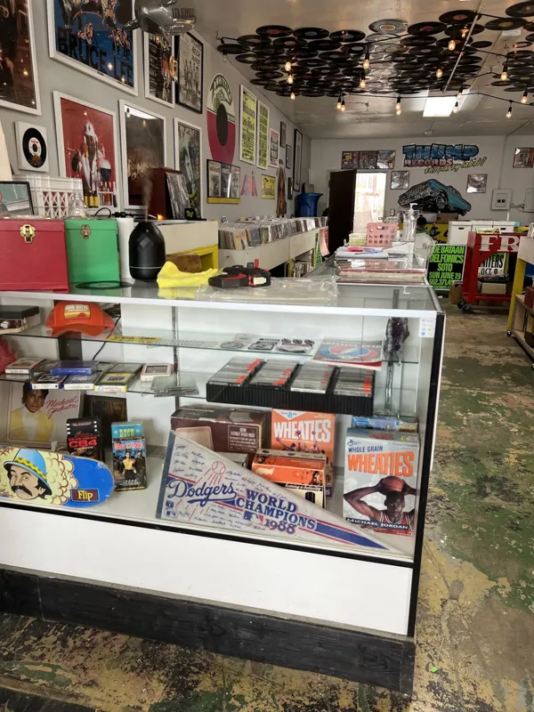 Record store thumbnail: Sanford's Vintage