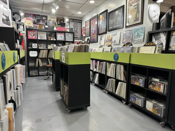 Record Store: BIRD CITY RECORDS