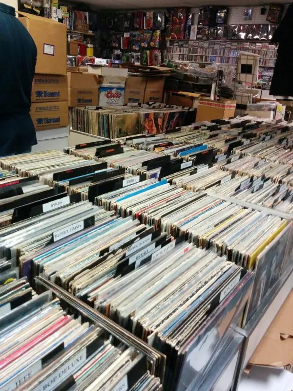 Record store thumbnail: Record Trader 1