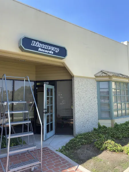 Record store thumbnail: Discovery Records & Hi-Fi