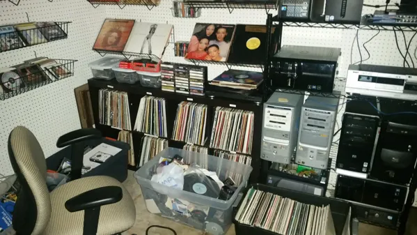 Digitally Digging/Digital Thrift