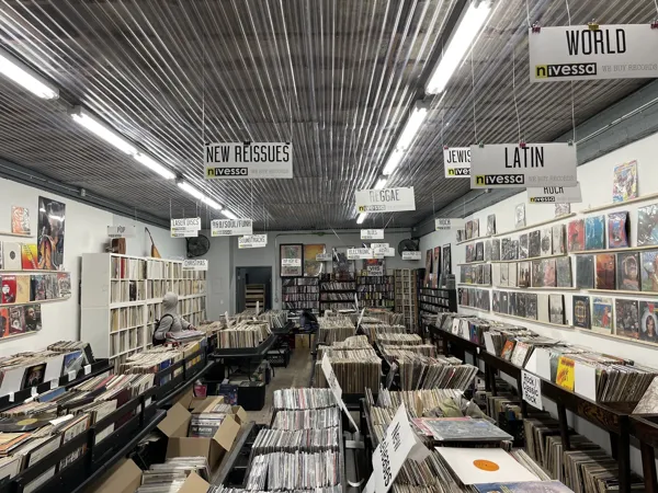 Record store thumbnail: Nivessa Vinyl Records Store (on Pico)