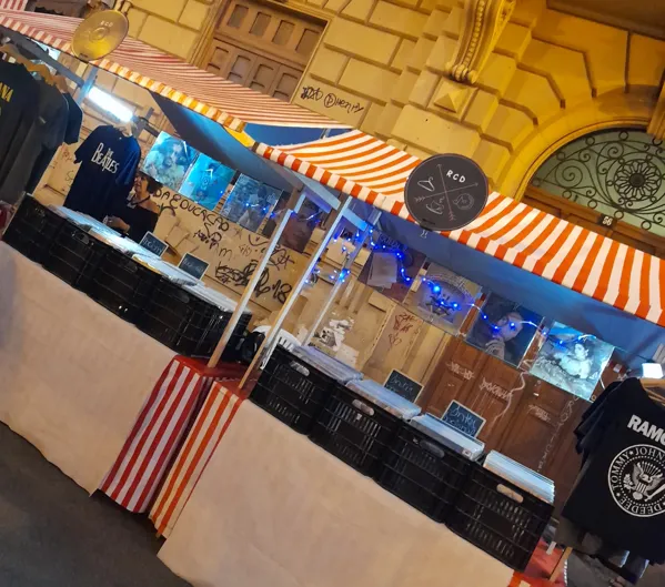 Record store thumbnail: Lucas Discos- Discos de vinil