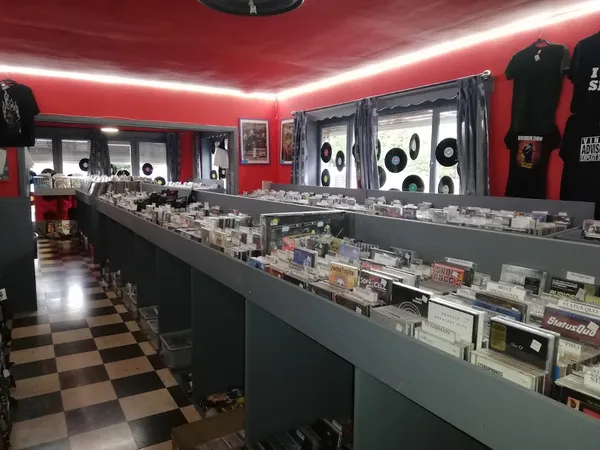 Record store thumbnail: Feedback