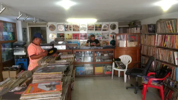 Record Store: Discolombia