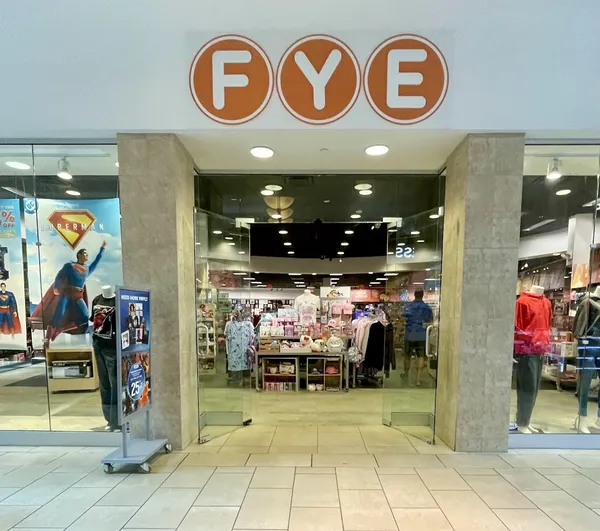 Record store thumbnail: FYE