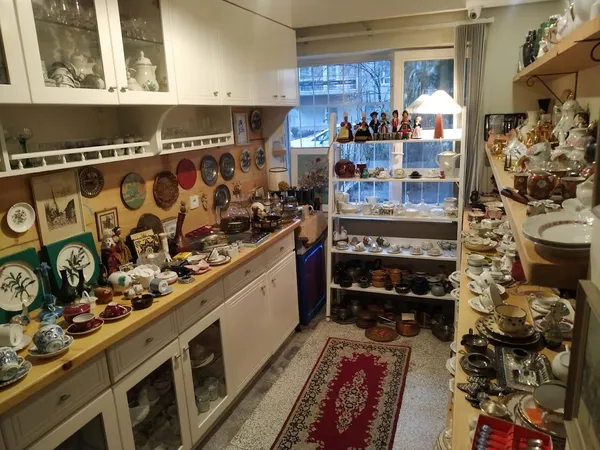 Record store thumbnail: Deviant Vintage