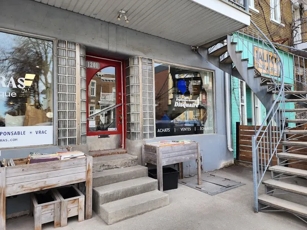 Record store thumbnail: Explosive Groove Disquaire