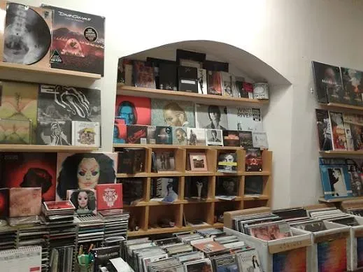 Record store thumbnail: WEGART (music shop)