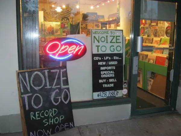 Record Store: Noize To Go Records