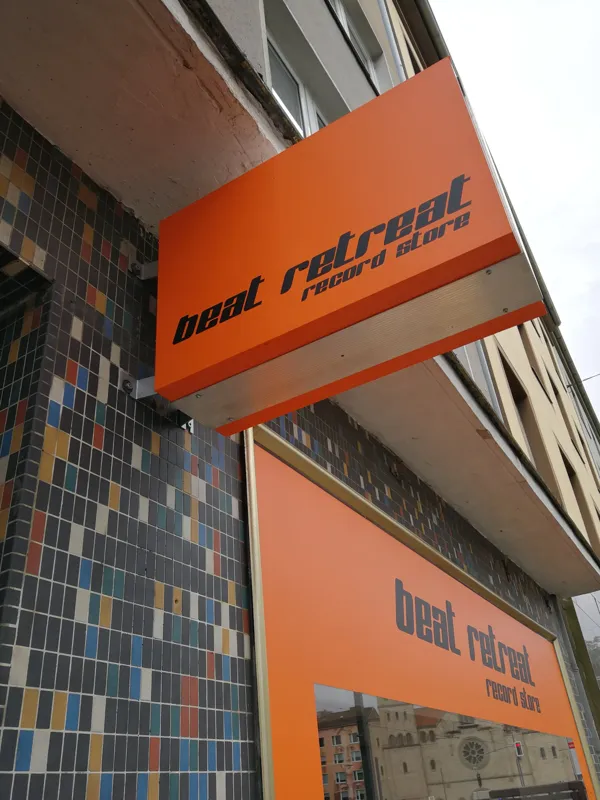 beat retreat record store